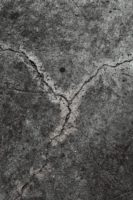 Cracks-in-concrete.jpg